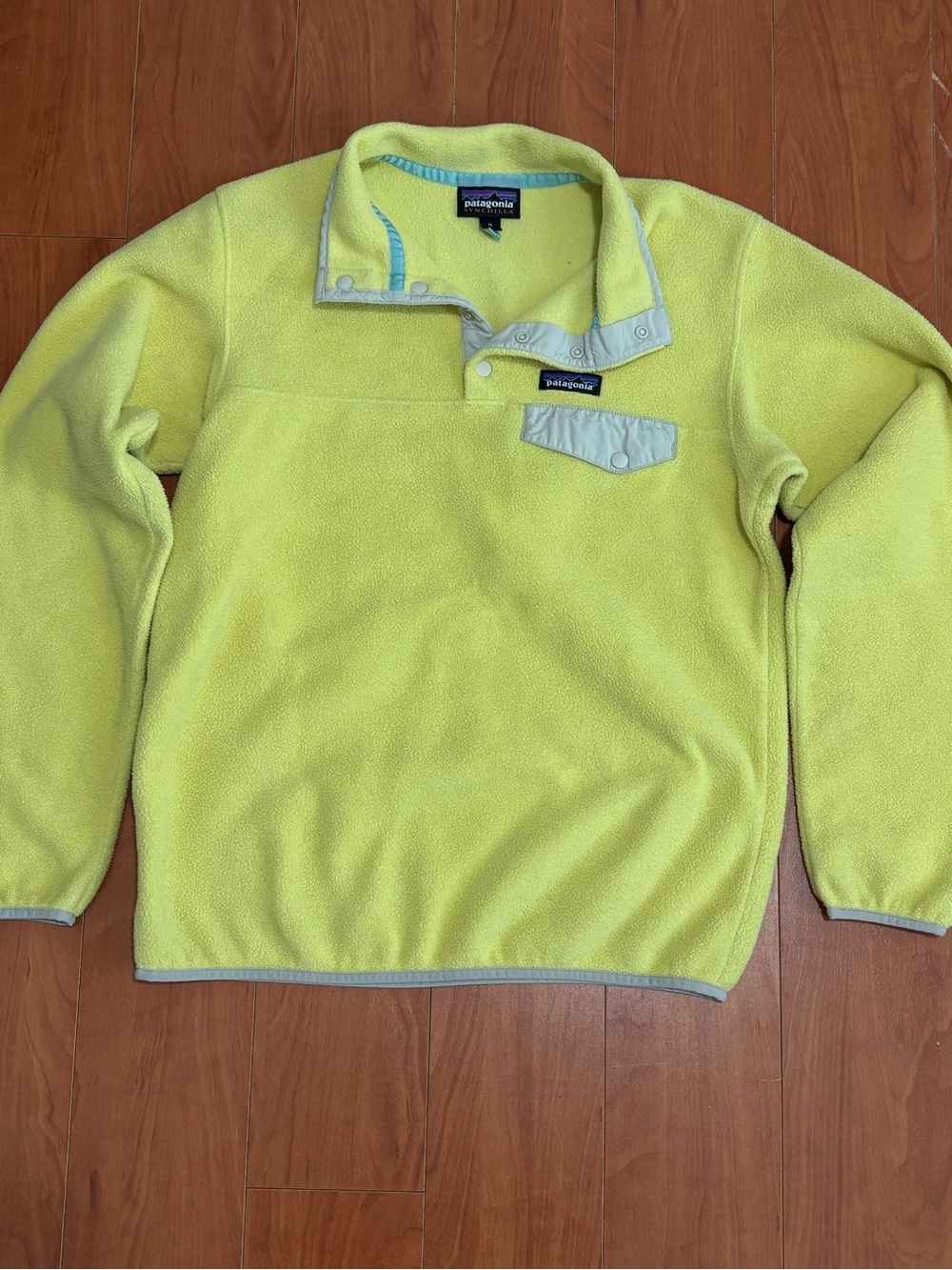 Patagonia Synchilla Men’s Snap-T Fleece Pullover - Lemon Yellow- Size Medium